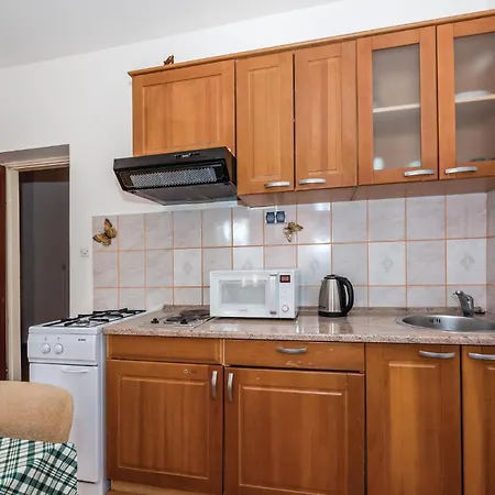 Beautiful In With Kitchen Apartment